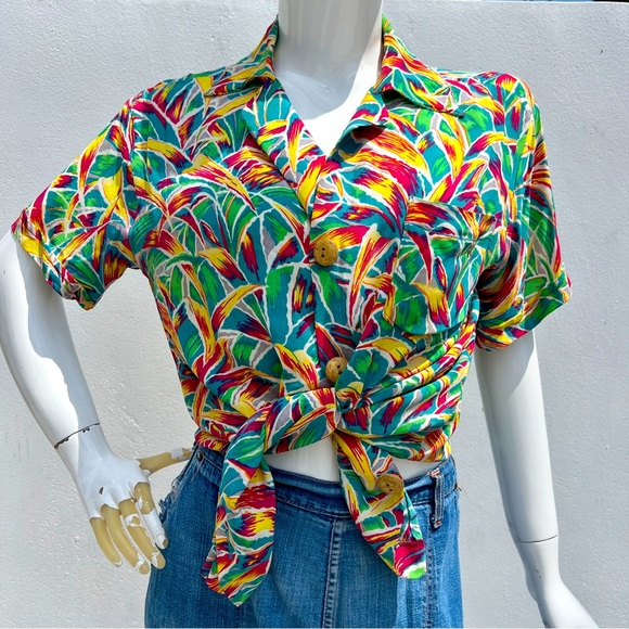 VTG Tropical Leaf Multicolor Print Short Sleeve Button Up - Picture 1 of 11